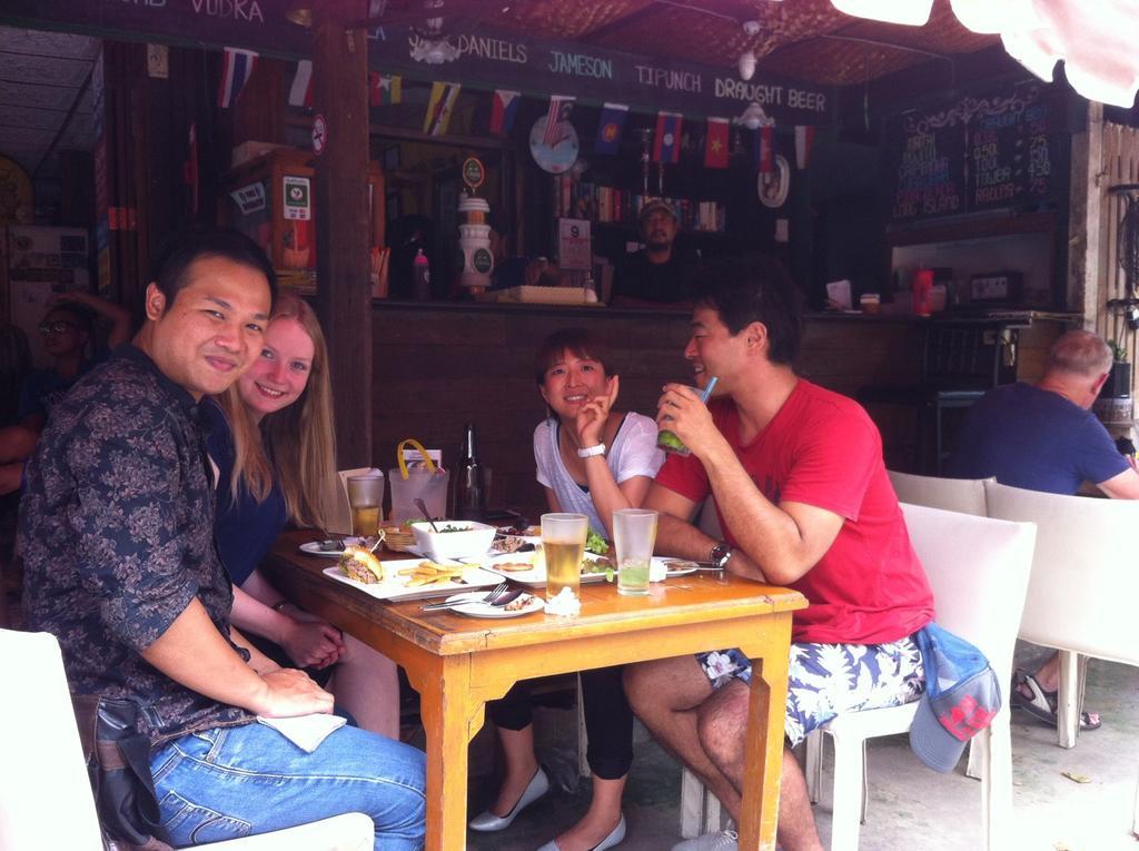 Noom Guesthouse Lop Buri Buitenkant foto