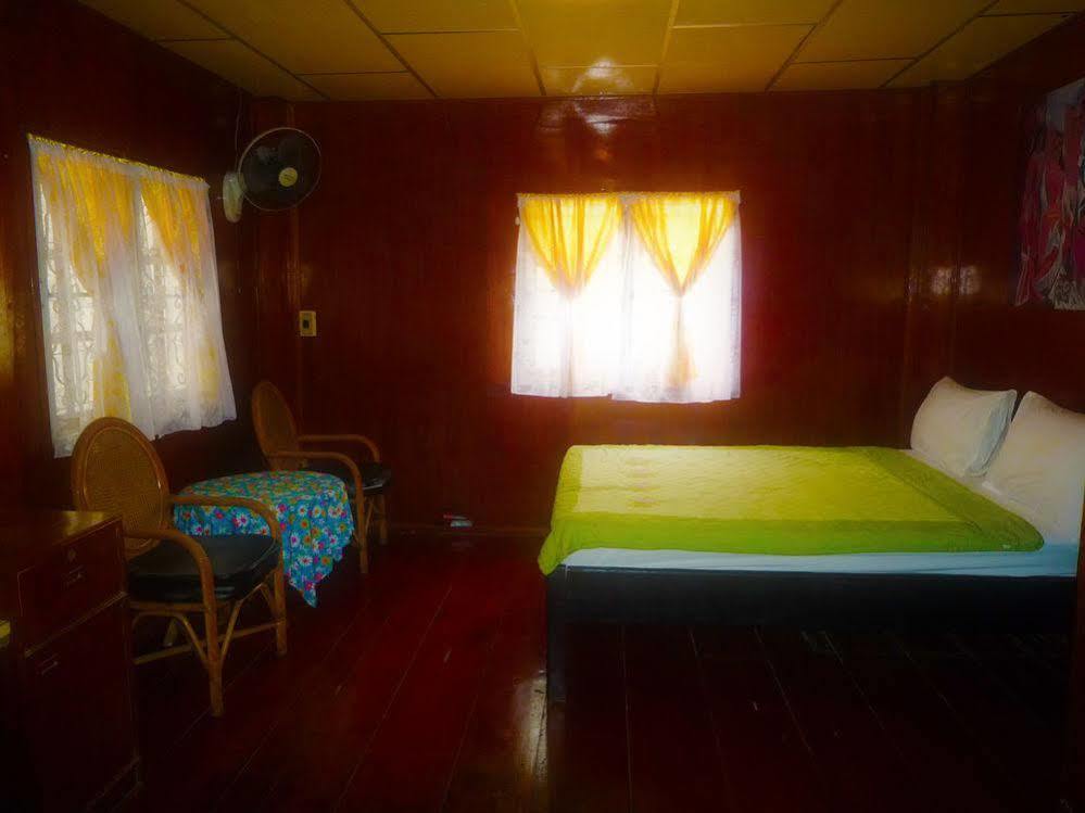 Noom Guesthouse Lop Buri Buitenkant foto